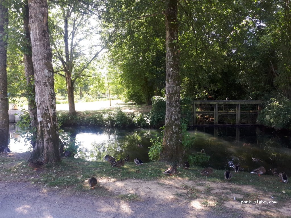 (28120) Illiers-Combray - Promenade de la fontaine — foto