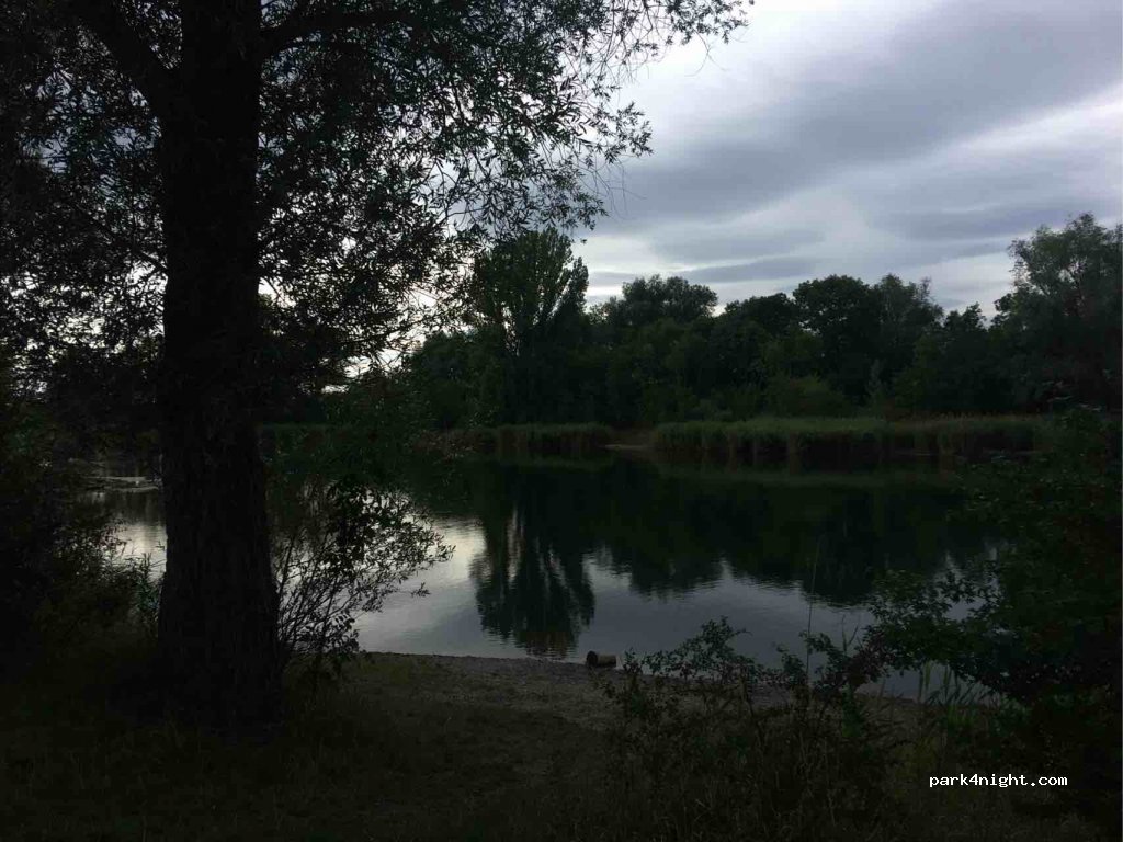 (06237) Leuna - Dorfstraße Wüsteneutzsch — foto
