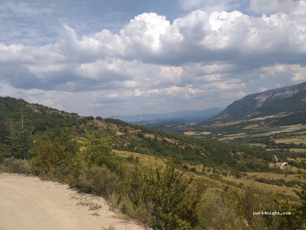 (05700) Orpierre - Unnamed Road — foto 2