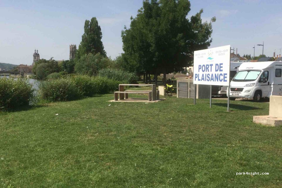 (54700) Pont-à-Mousson - Promenade Winston Churchill — foto