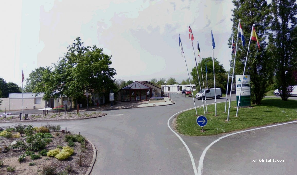 Camping Capfun Lac de Ribou **** — foto