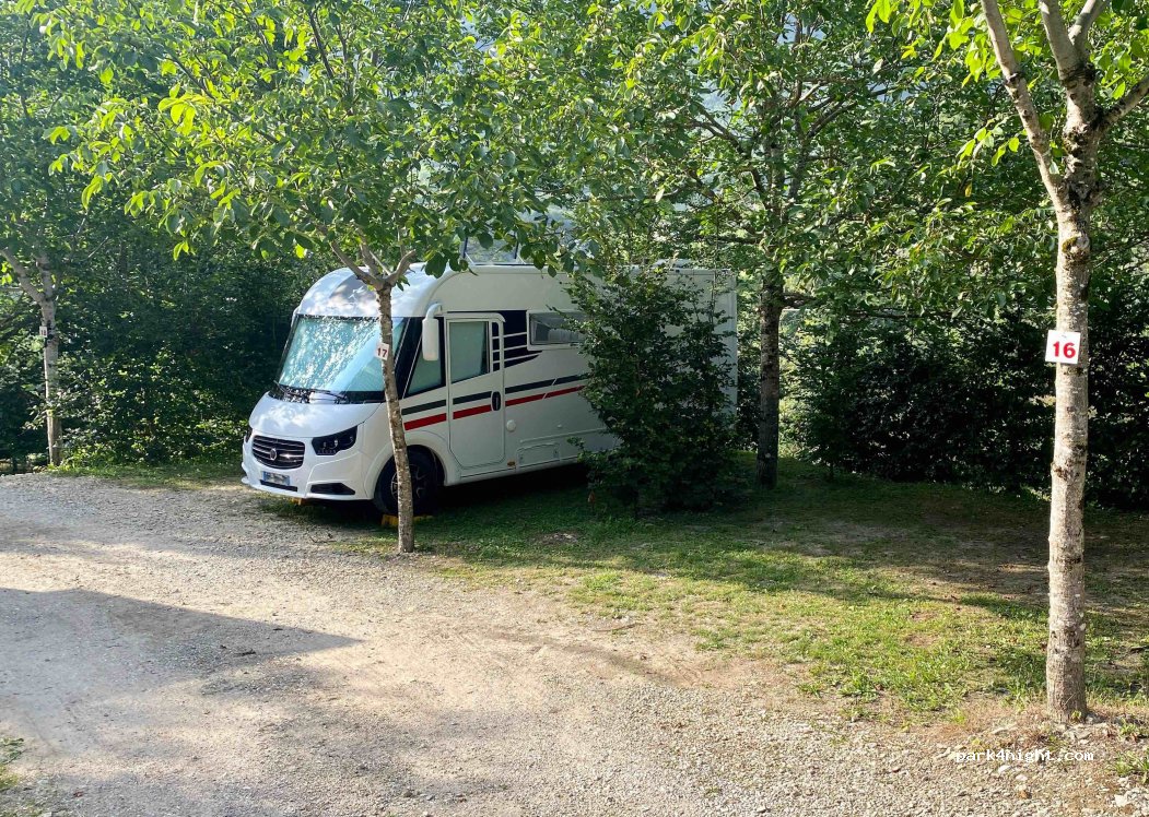 Berger Daniel, camping chez la mère Michon — foto 2