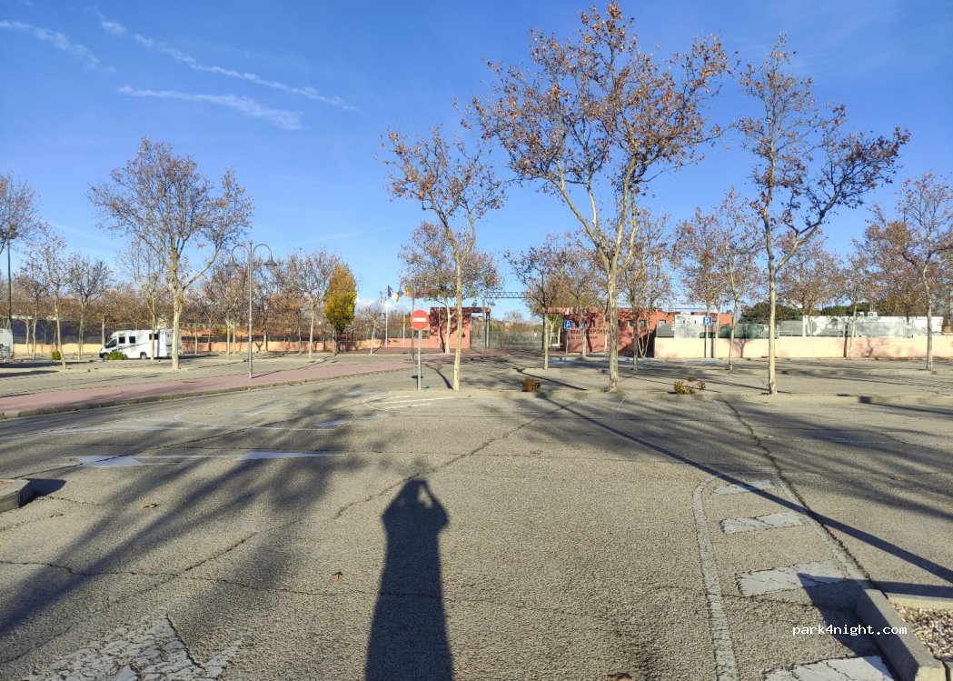 (28232) Las Rozas - Unnamed Road — foto