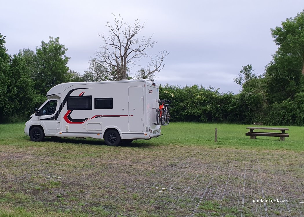(14100) Saint Germain de livet - — foto 2