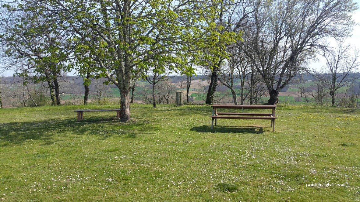 (46800) Montlauzun - Montlauzun — foto