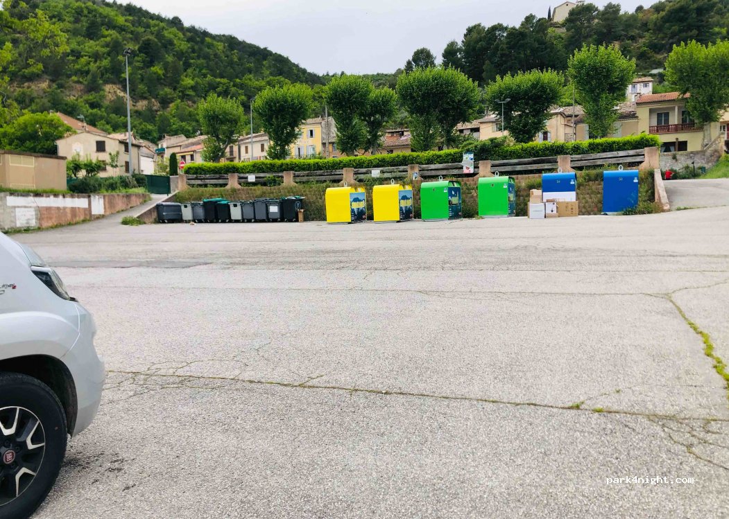 (04270) Mézel - Fontainiers — foto