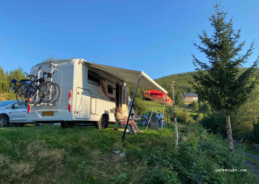 CAMPING POD OPALEŃCEM — foto 4