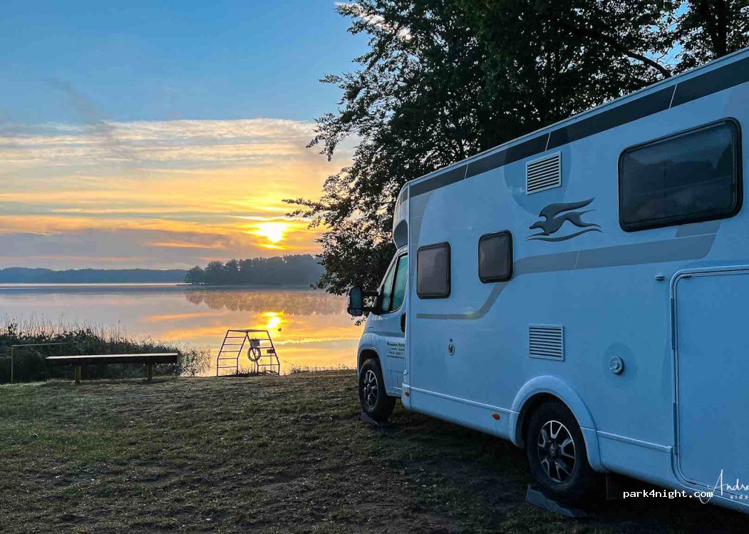 Campingplatz D100 Steinablage — foto