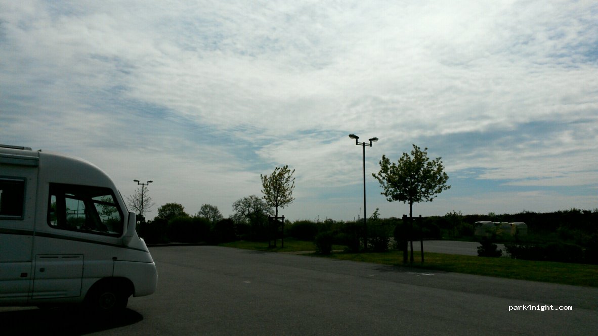 (85440) Talmont-Saint-Hilaire - Avenue des Sports — foto