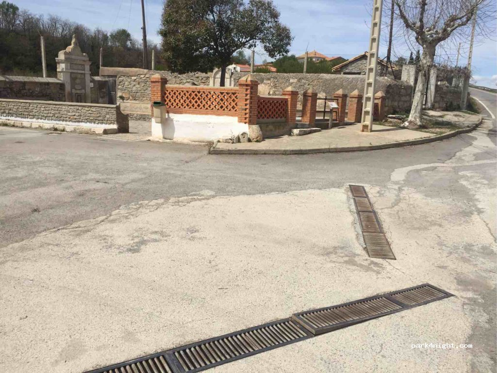 (44460) Sarrión - 138 Avenida Goya — foto
