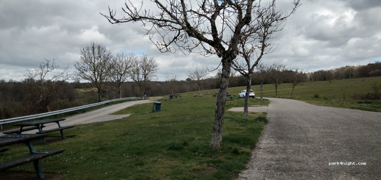 (87250) Bessines-sur-Gartempe - L'Occitane — foto