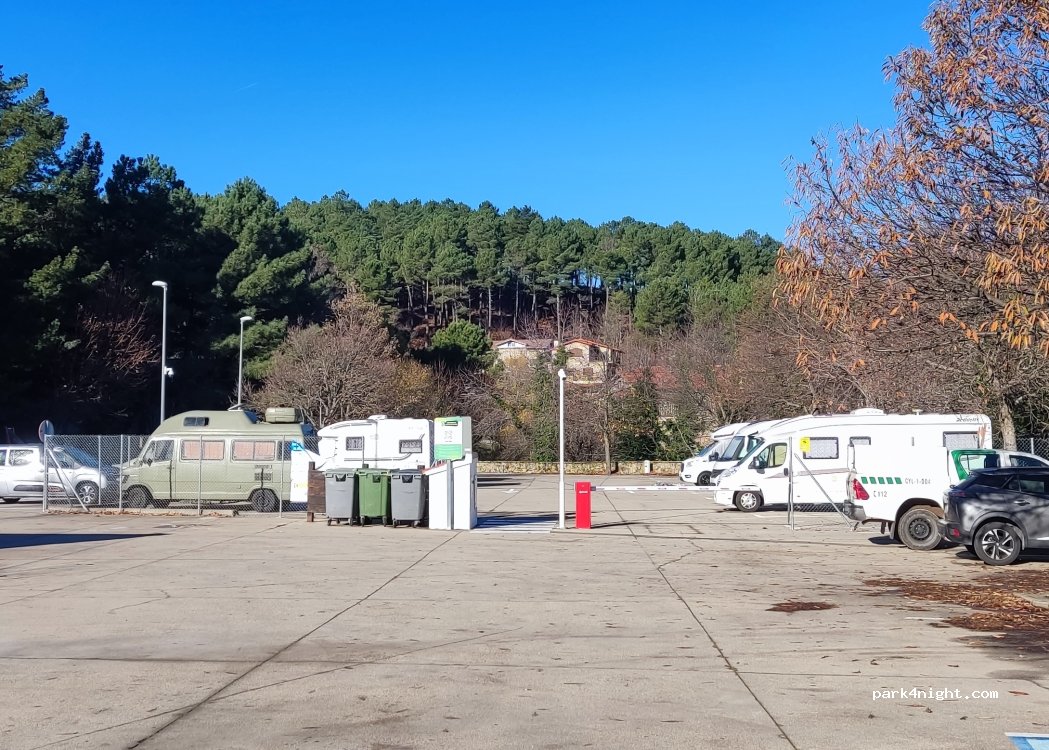 Área de Autocaravanas La Alberca — foto 3