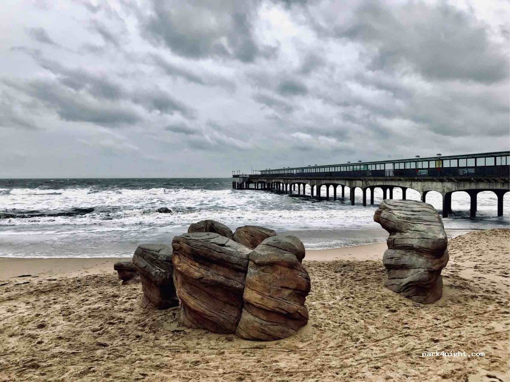 (BH1 3BZ) Bournemouth - 2549 Undercliff Drive — foto
