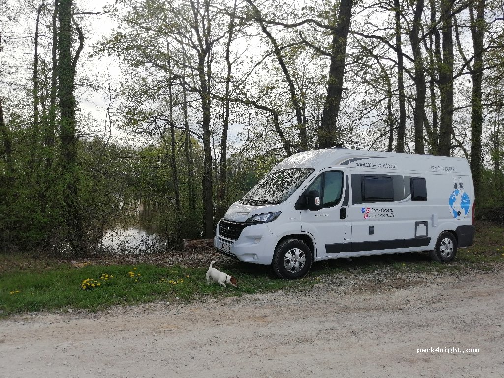 (10140) Champ-sur-Barse - 28 Rue Principale — foto