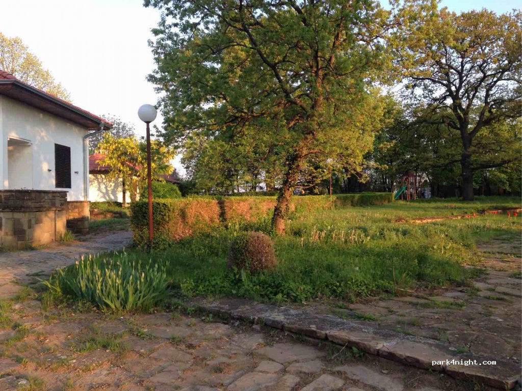 (5880) Gorni Dabnik - Unnamed Road — foto