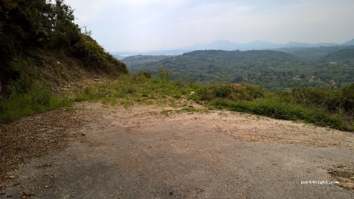 (490 83) - Dimokratias — foto 2