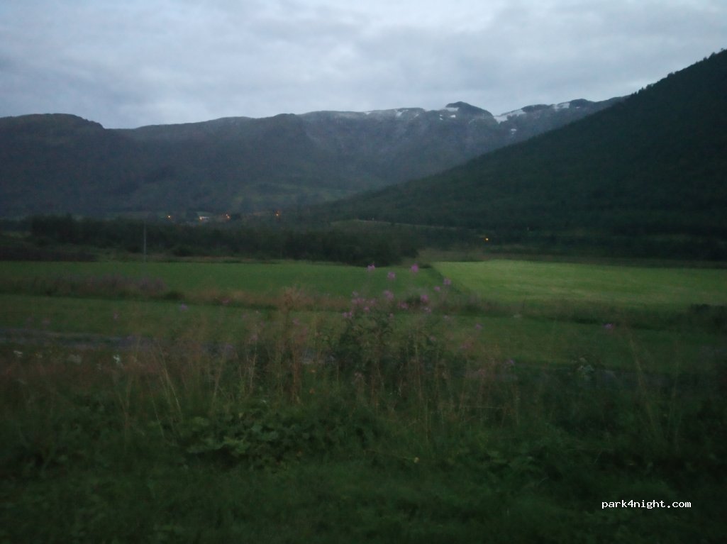 Uteplassen Hytter Camping — foto