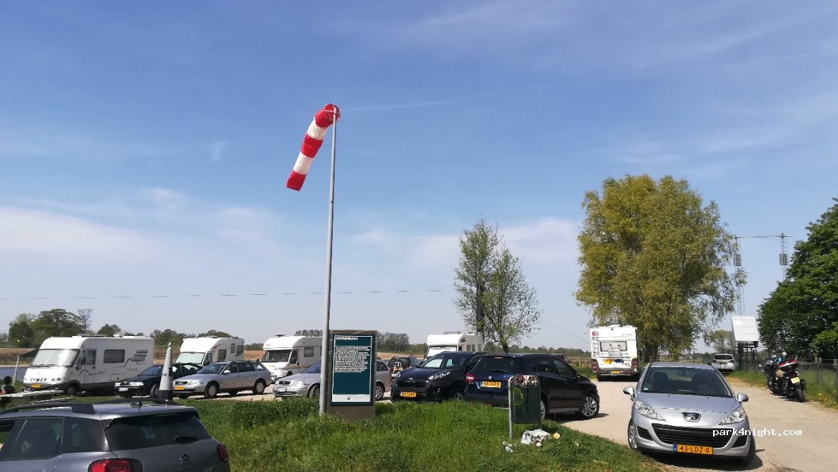 (6129 BC) Urmond - 17 Berger Maasstraat — foto