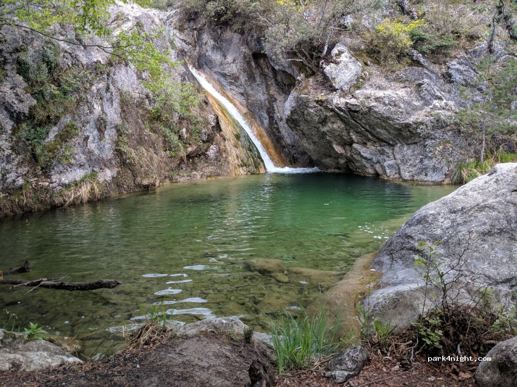 (601 00) Vrontou - Unnamed Road — foto 2