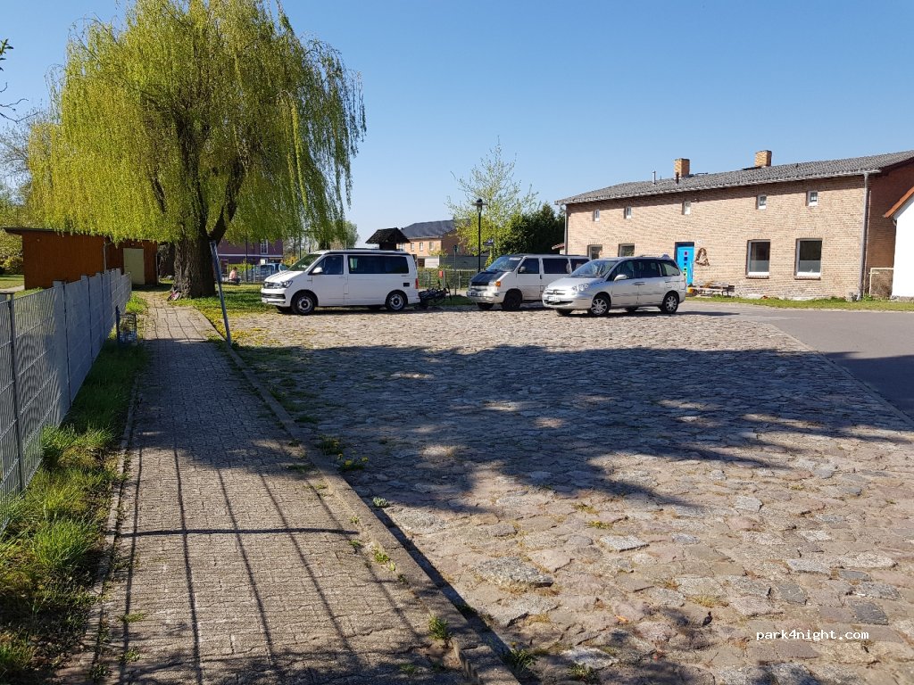 (17255) Wesenberg - 11 Pelzkuhler Straße — foto 2