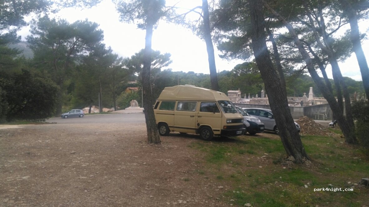 (13830) Roquefort-la-Bédoule - 5003F Avenue de l'Armée d'Afrique — foto