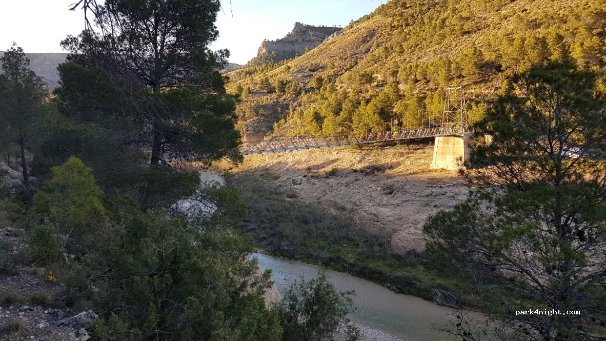 (02486) Yeste - Puente Colgante — foto 3