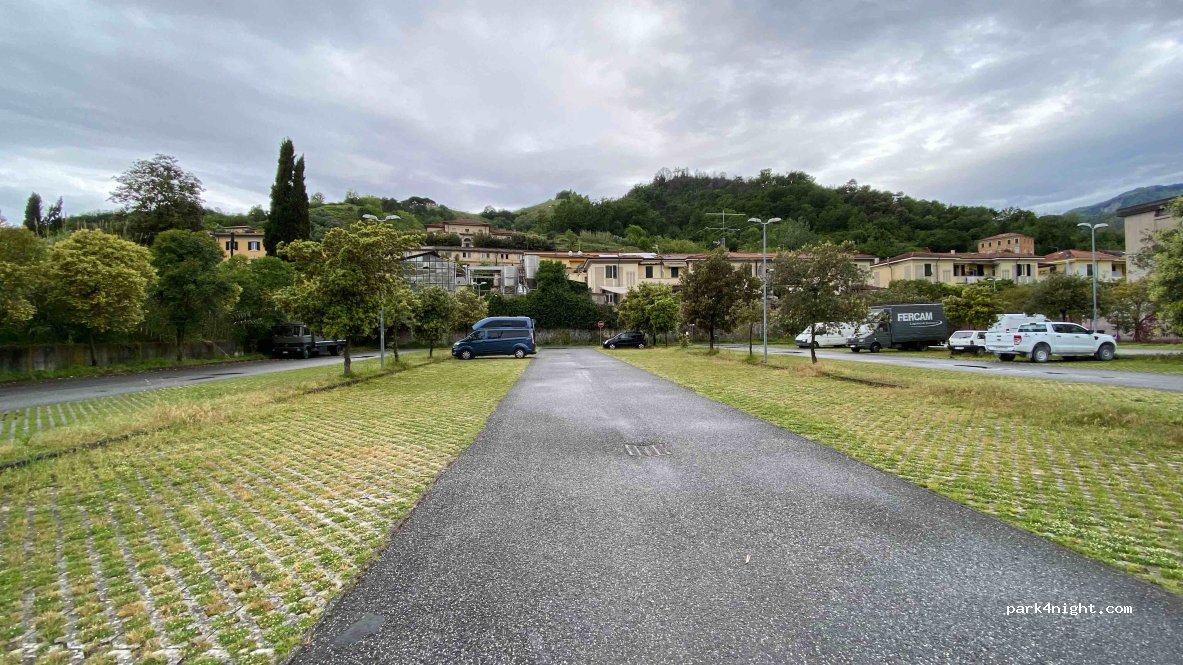 (54033) Carrara - 6 Viale della Stazione — foto 3