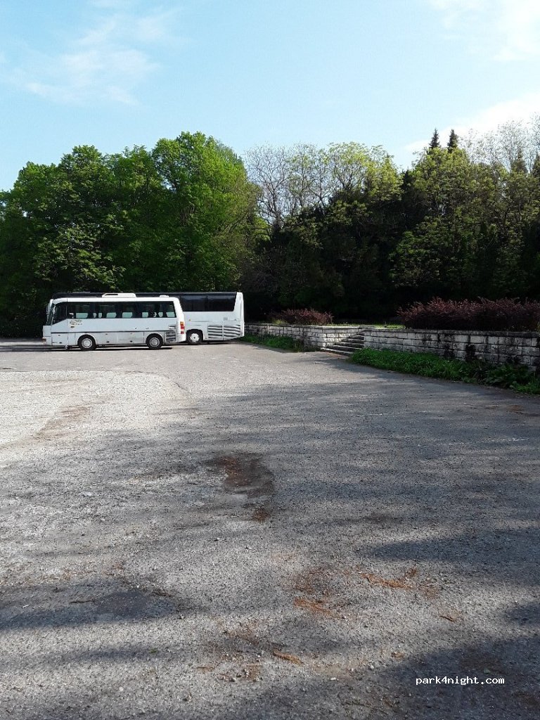 Parkovisko Arborétum Mlyňany — foto