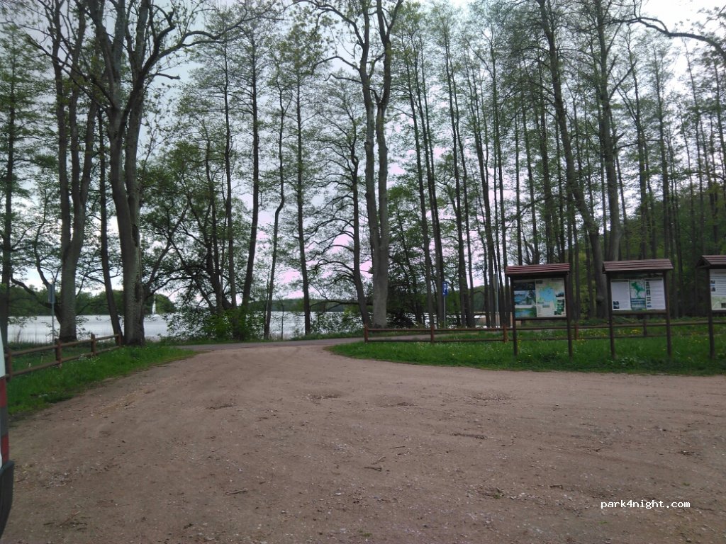 (14-230) Duba - Unnamed Road — foto