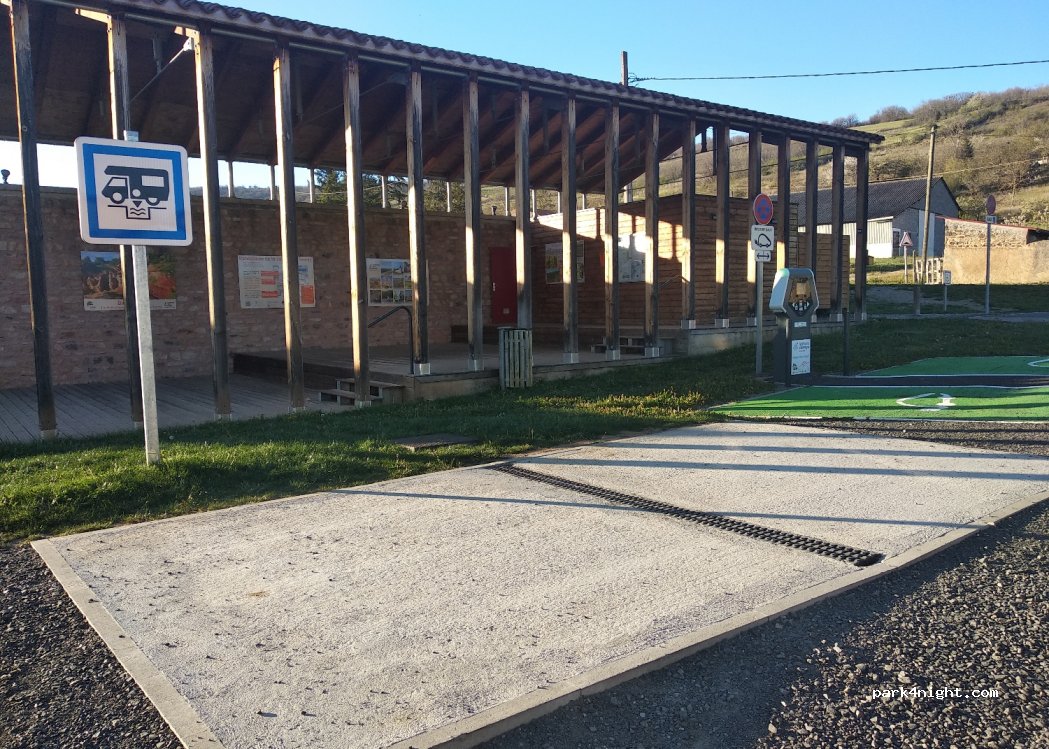 (63340) Boudes - Route de Saint-Germain — foto