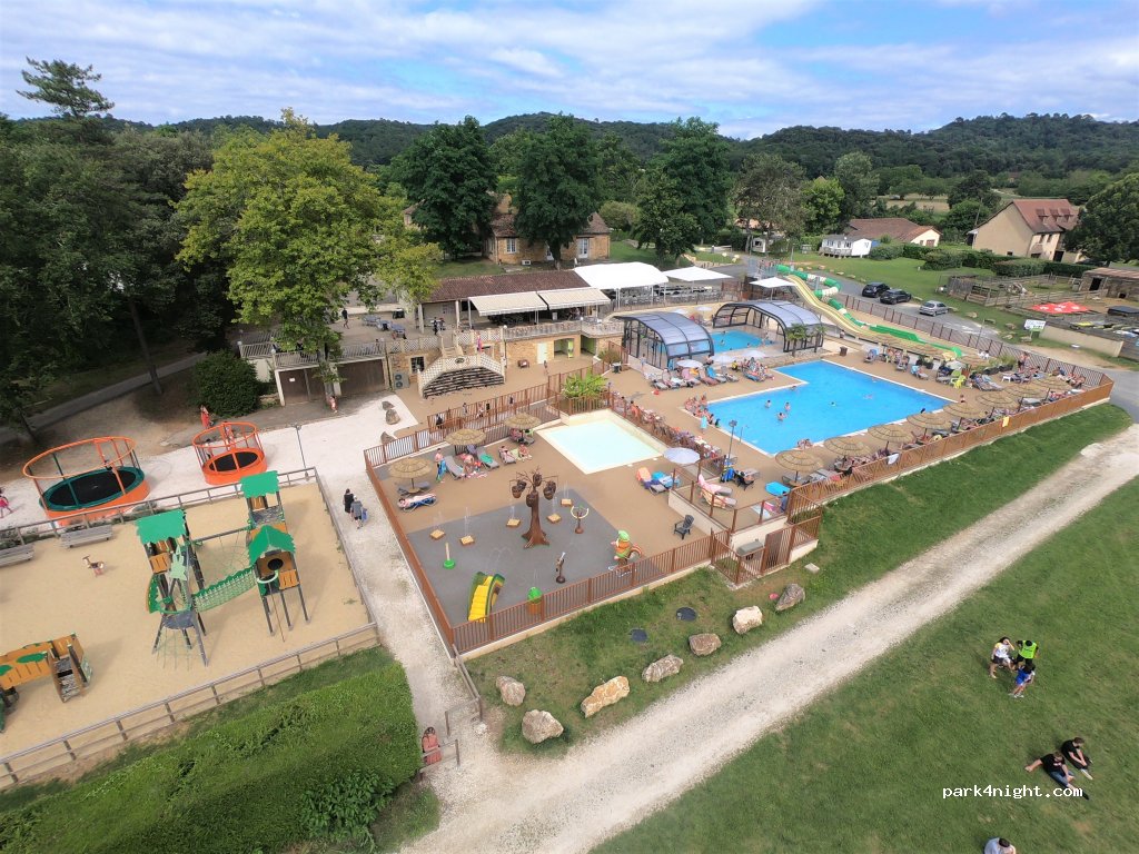 Camping le Domaine des Chênes Verts**** — foto