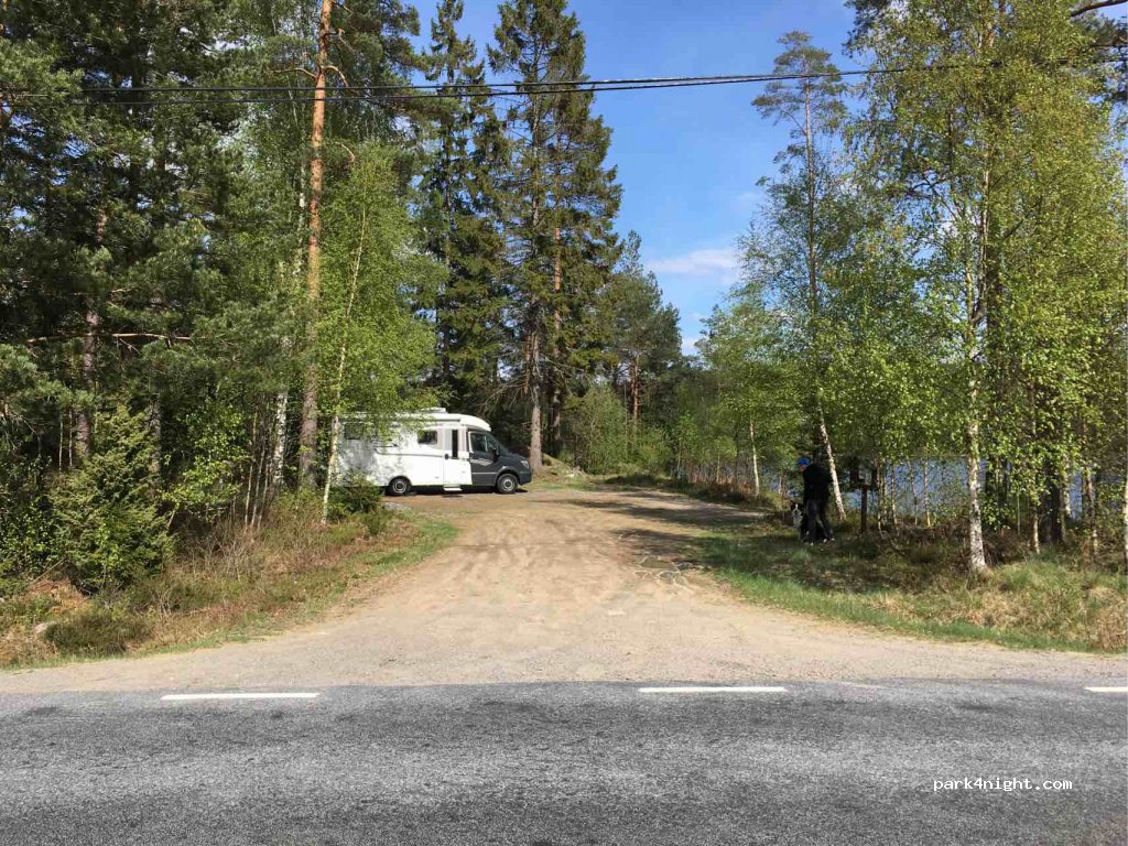 (511 95) Öxabäck - Mjöbäcksvägen — foto 2