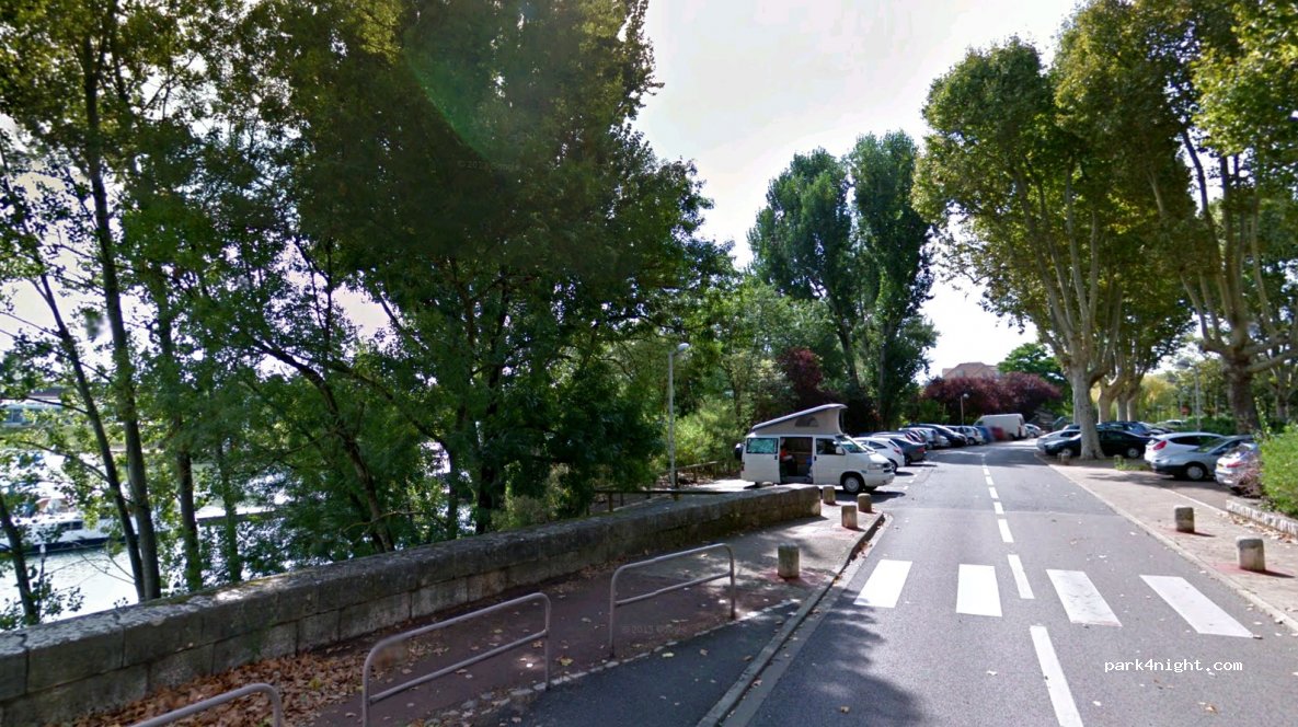 (71100) Chalon-sur-Saône - 12-24 Rempart Saint-Laurent — foto