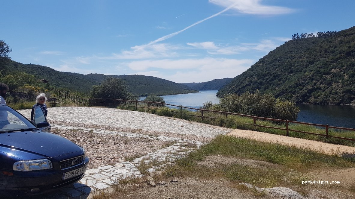 (10510) Santiago de Alcántara - — foto