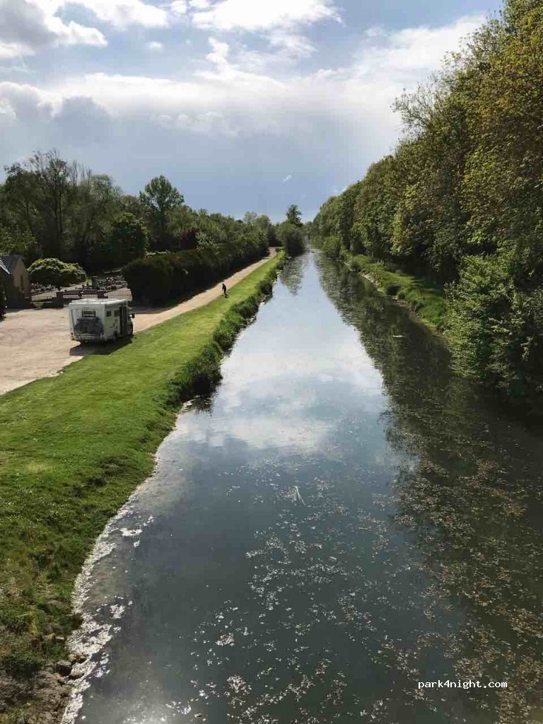 (10400) Pont-sur-Seine - 8 Faubourg Saint-Martin — foto