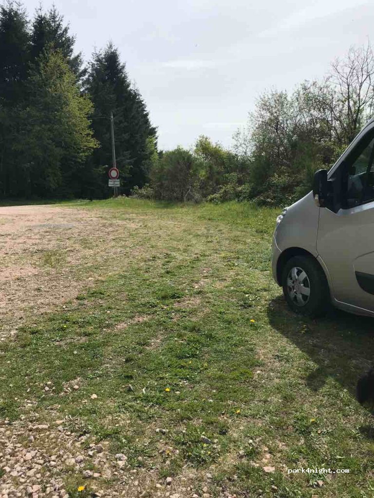 (71200) Saint-Sernin-du-Bois - 3 Route du Moy — foto