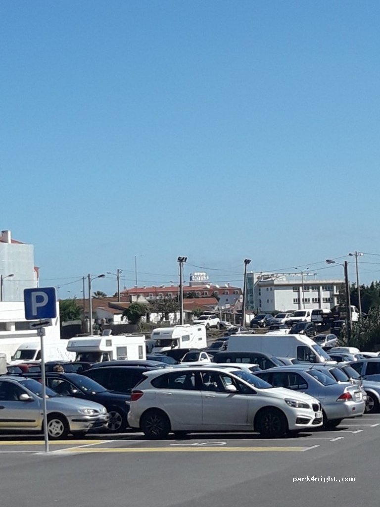 (2500) Caldas da Rainha - 32 Rua 31 de Janeiro — foto