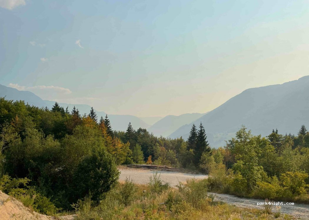 (01410) Chézery-Forens - Unnamed Road — foto 2