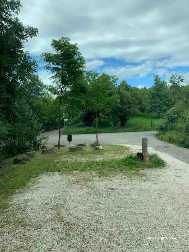 (72555) Metzingen - Neuffener Straße — foto 2