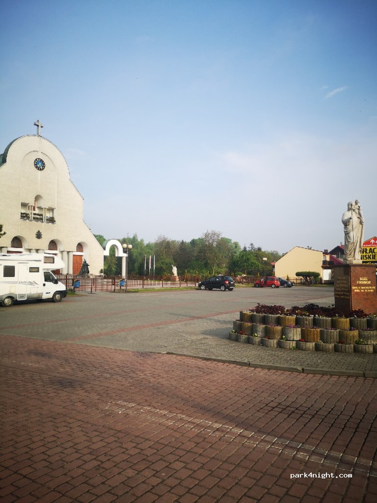 (34-100) Wadowice - 88 aleja Matki Bożej Fatimskiej — foto