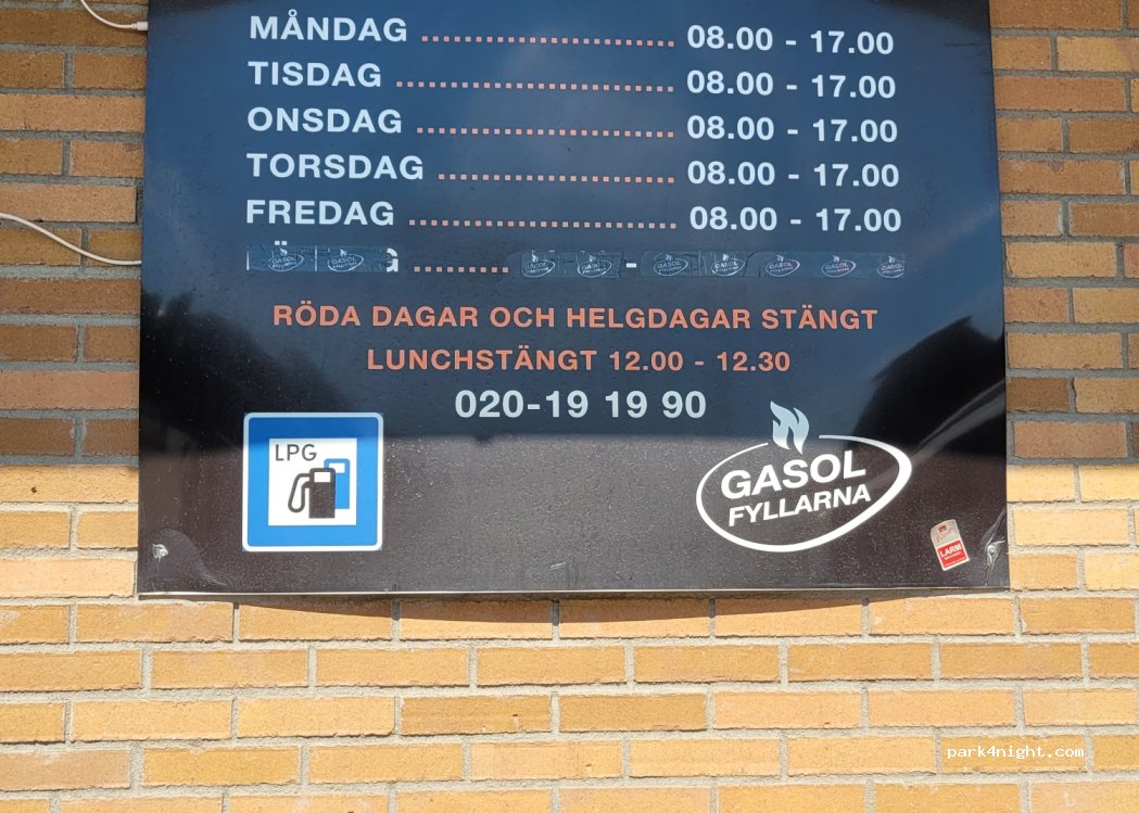 (745 39) Enköping - 18 Romgatan — foto 2
