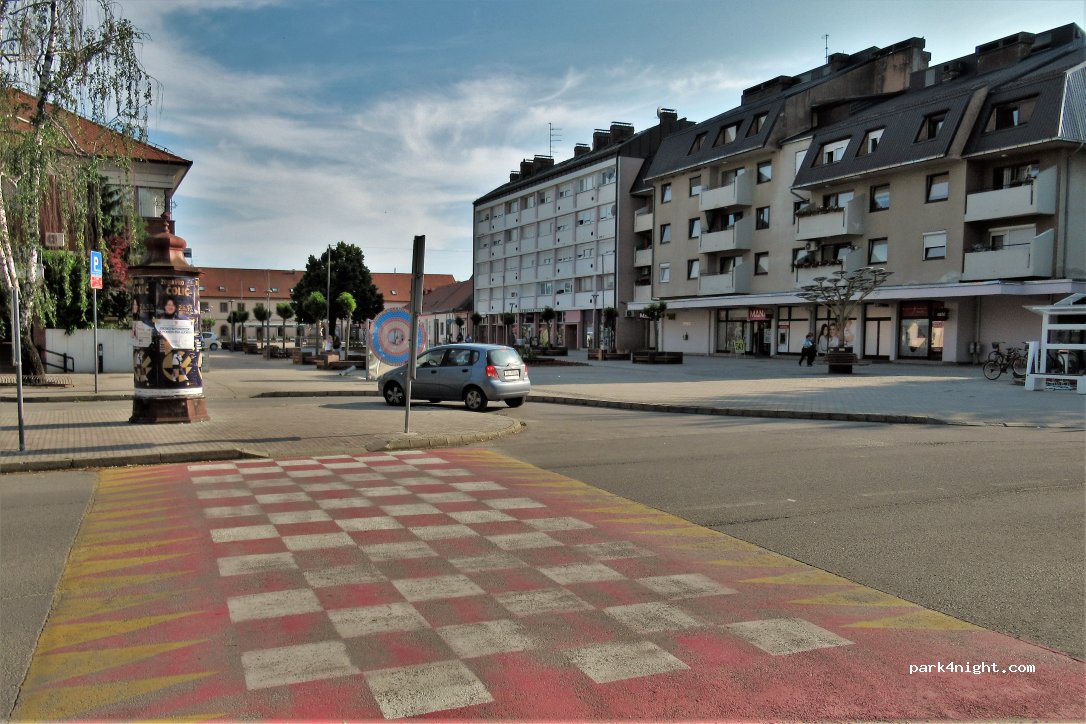 (42230) Ludbreg - 18 Trg Svetog Trojstva — foto