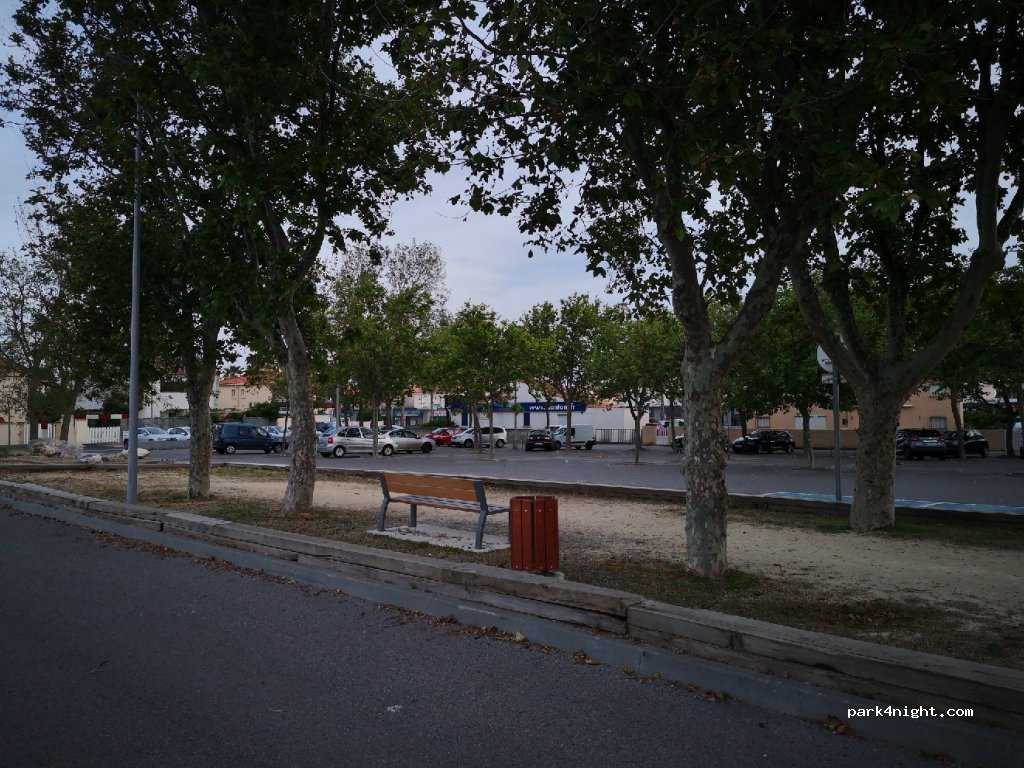 (34340) Marseillan - 9 Place du Marché — foto
