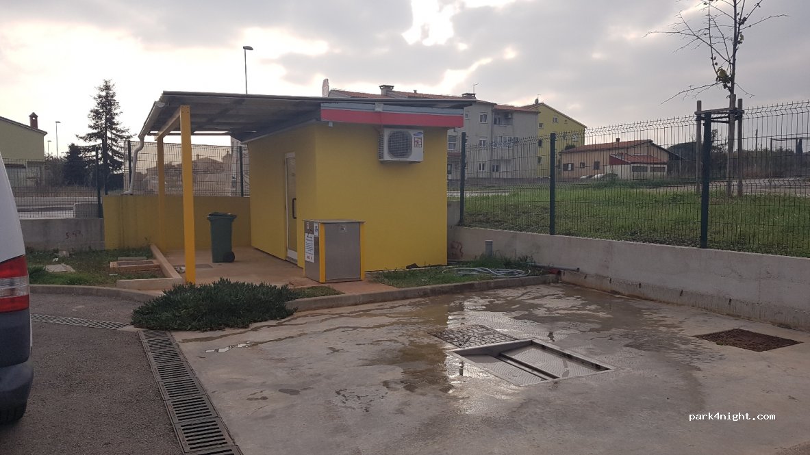 (52104) Pula - Bože Gumpca 36 — foto