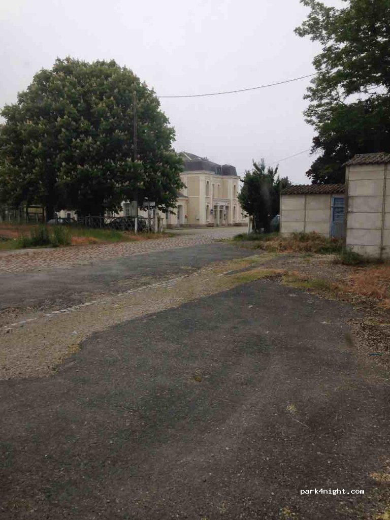 (87200) Saint-Junien - 24 Avenue Paul Vaillant Couturier — foto