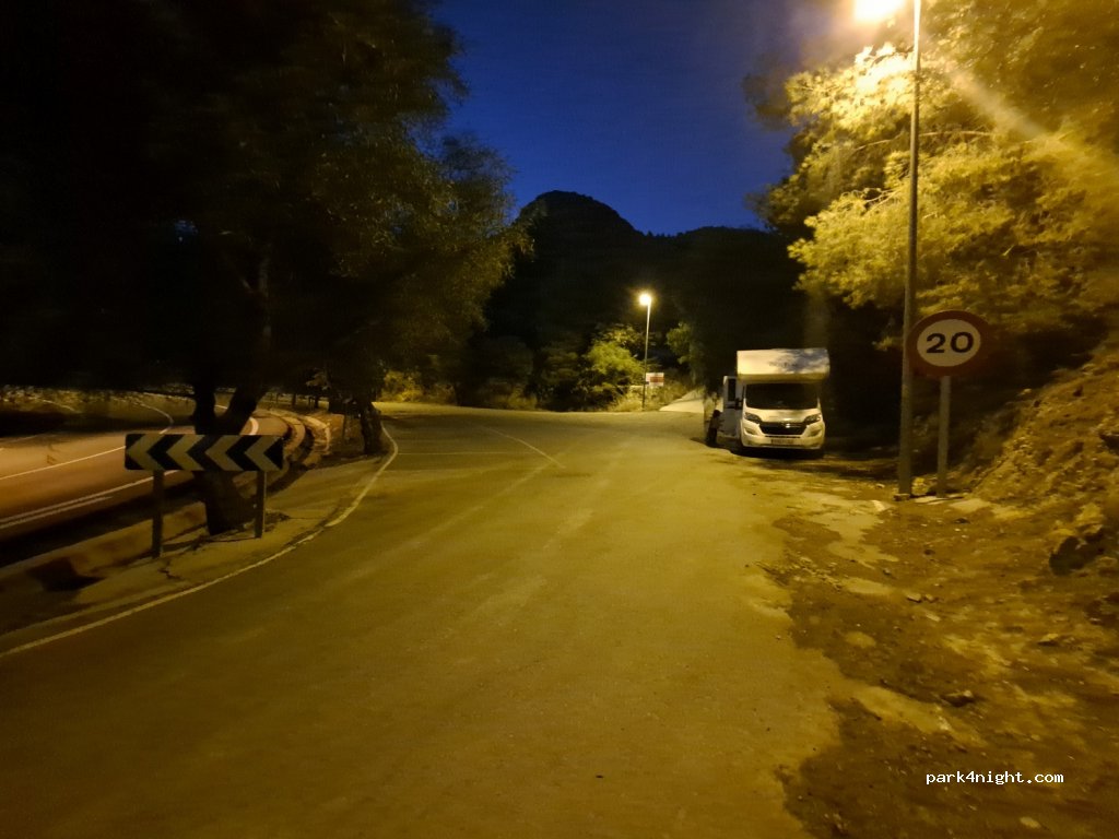 (46160) Chulilla - 63 Avenida Ermita — foto