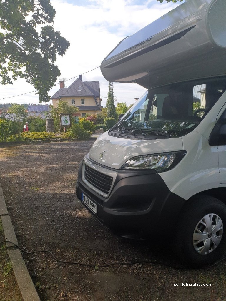 Wohnmobilstellplatz am Höhlenpark in Rosenbach — foto