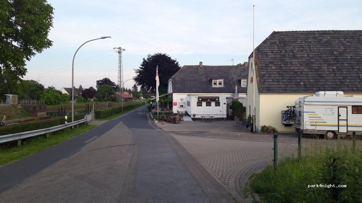 (47533) Kleve - 50 Johanna-Sebus-Straße — foto