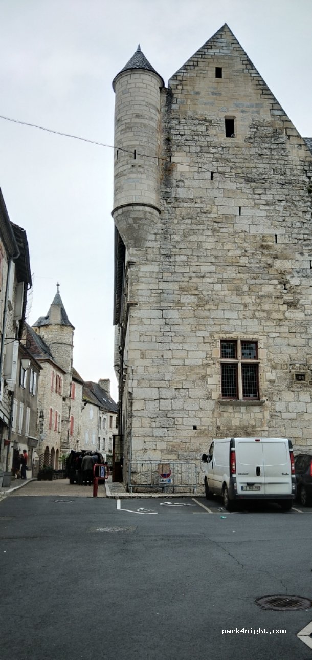 (46600) Martel - 5104F Place de la Rodé — foto 3