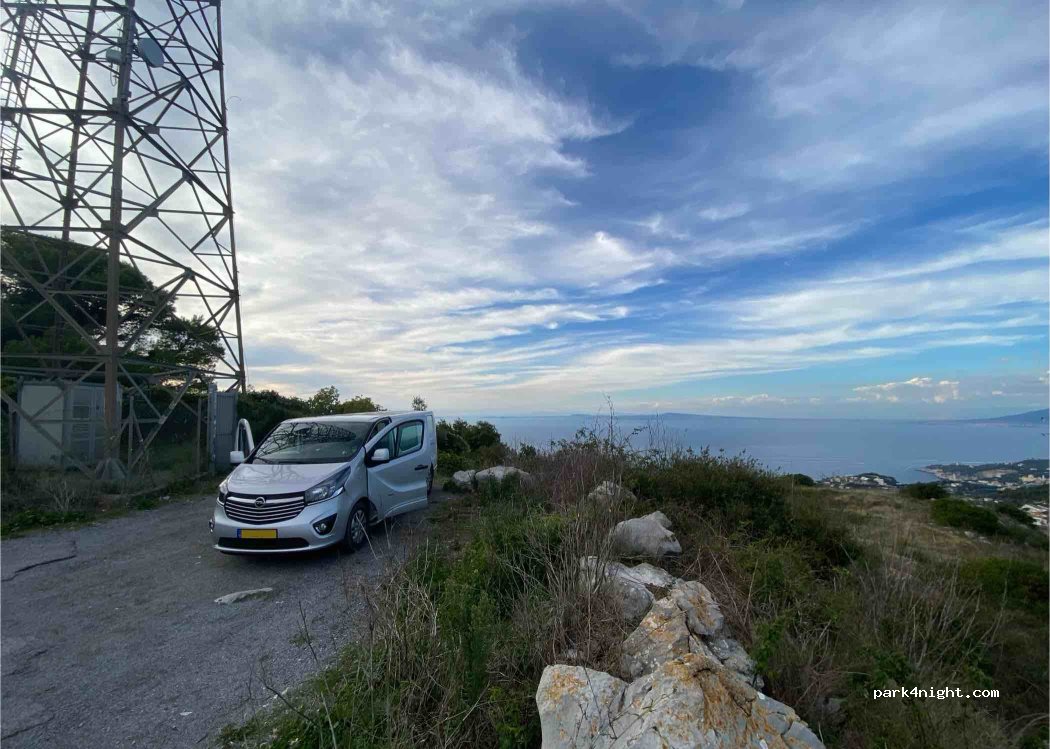 (80061) Massa Lubrense - Via del Monte — foto 4